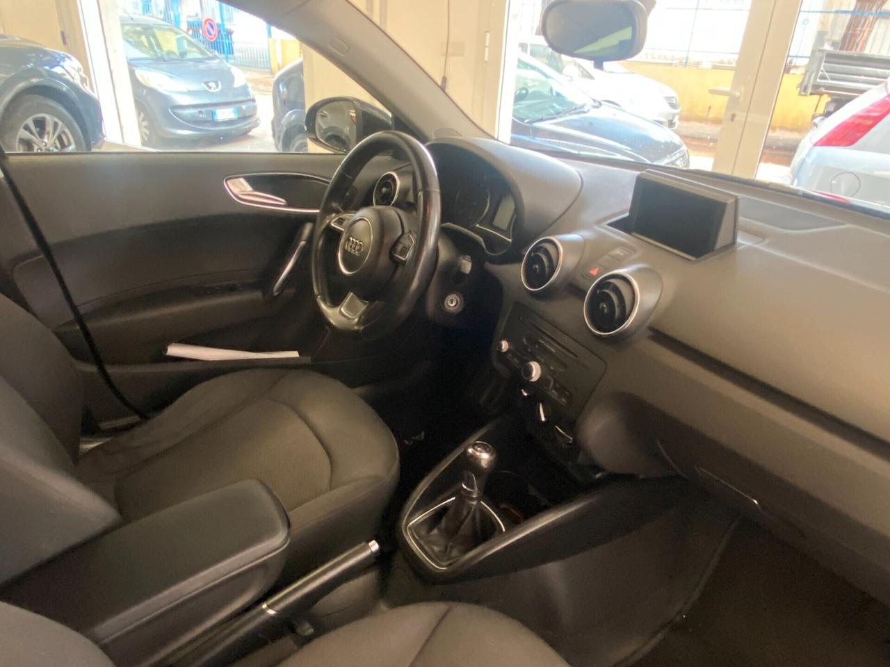 Audi A1 1.2 TFSI Attraction x neopatentati
