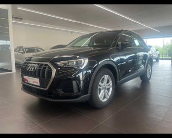 AUDI Q3 35 TDI quattro S tronic Business