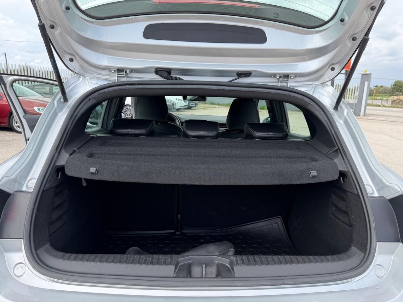 RENAULT CLIO 1.0 TCE GPL INTENS FUL LED PELLE MY22
