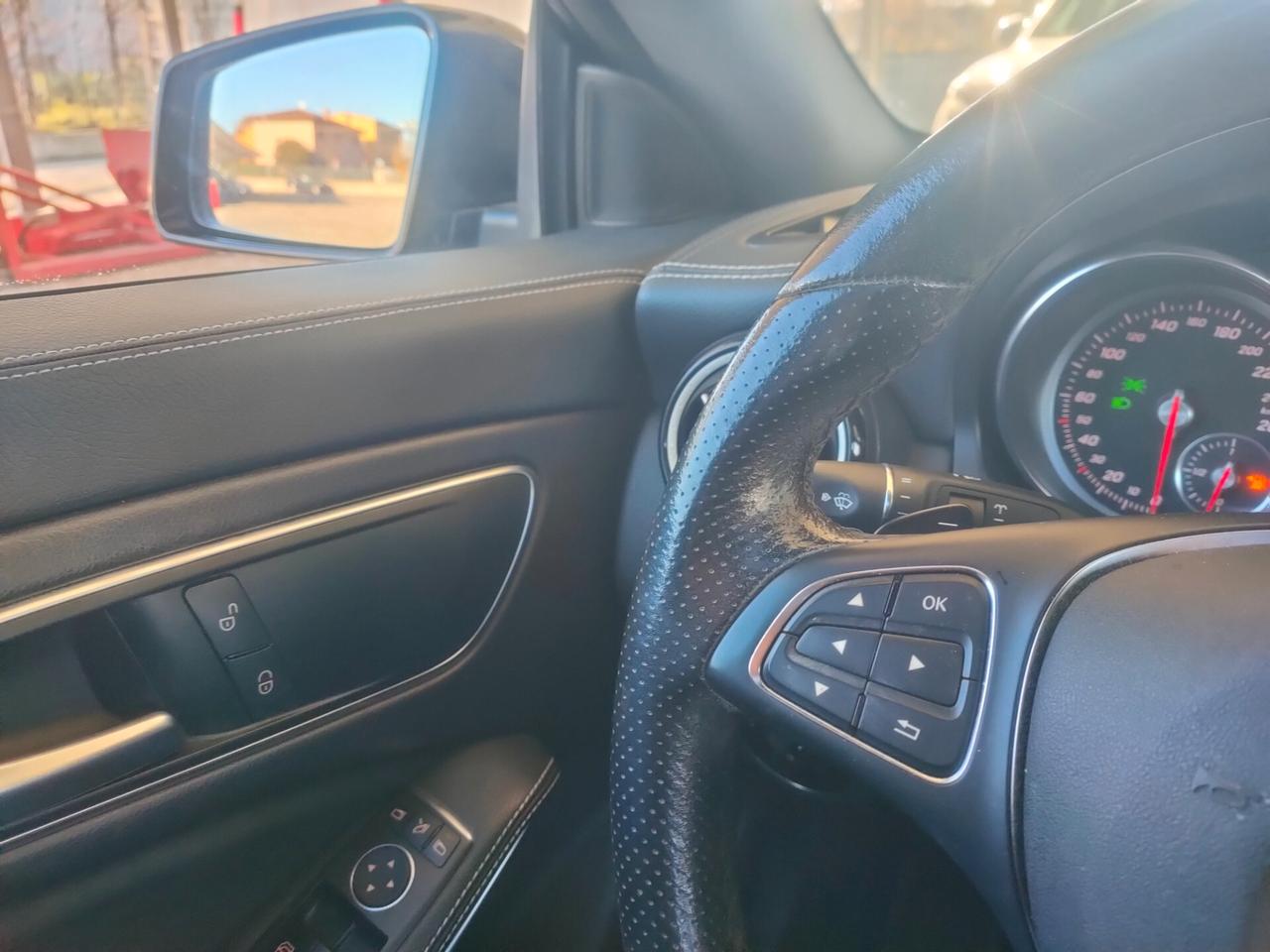 Mercedes-benz CLA 200 D AMG NIGHT EDITION 4Matic Automatico NEOPATENTATI