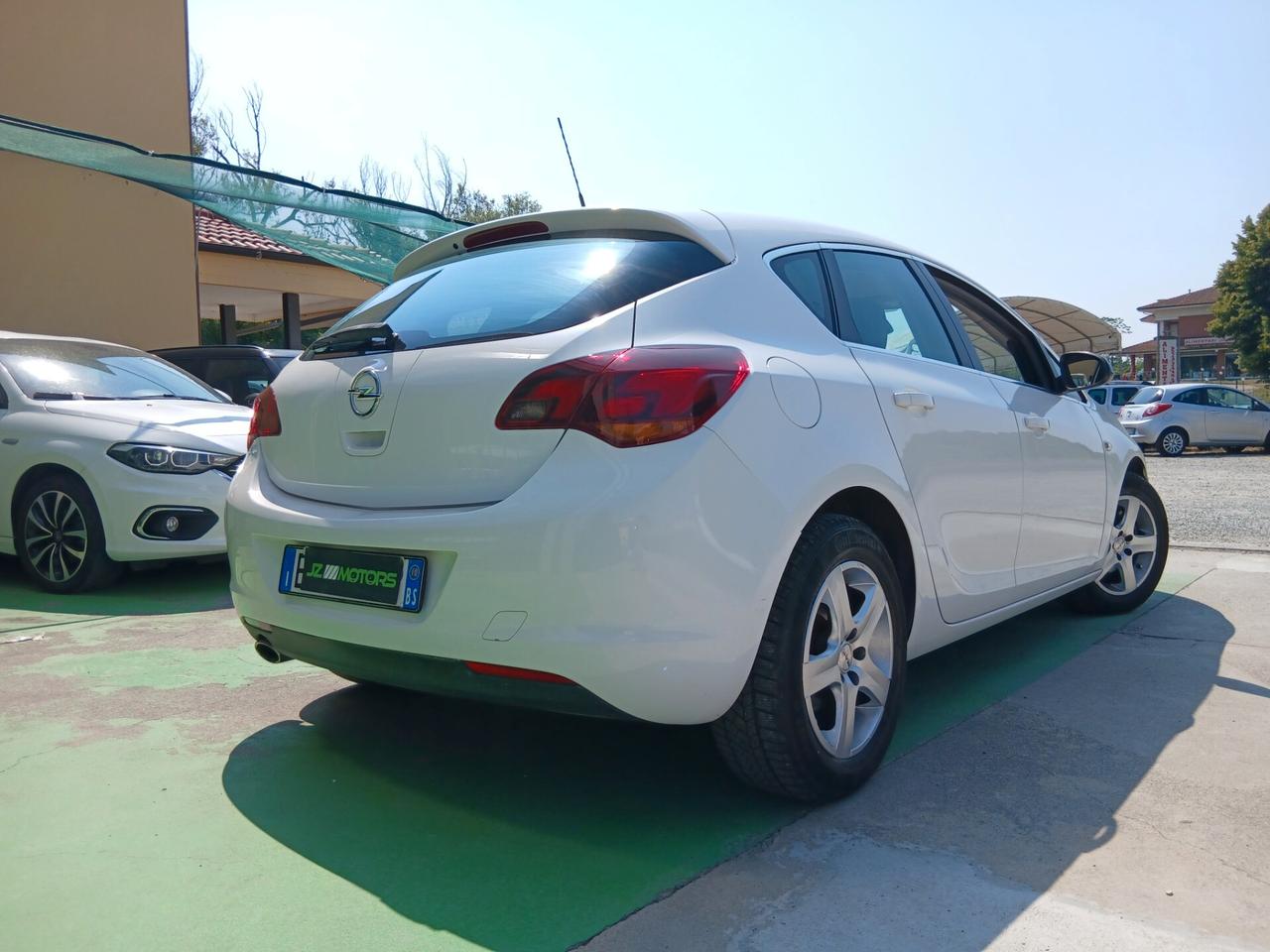 Opel Astra 1.4 Turbo 140CV 5 porte Cosmo