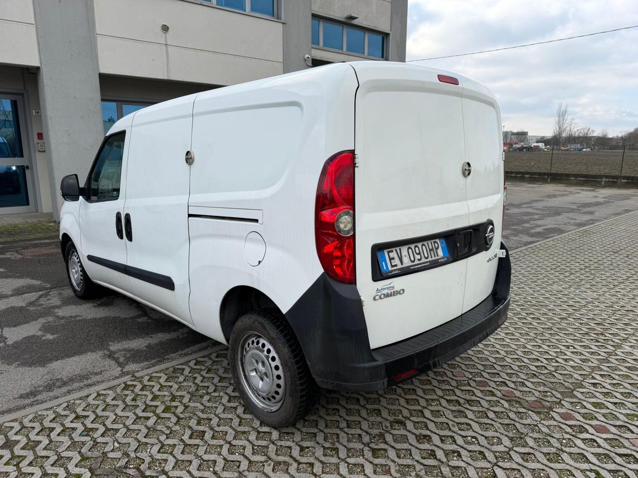 Opel combo 1.4 turbo metano