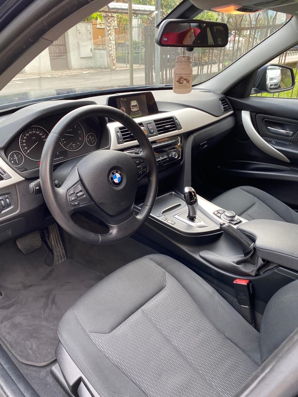 Bmw 318 Bmw 318, euro 6C, anno 2016, cambio automatico