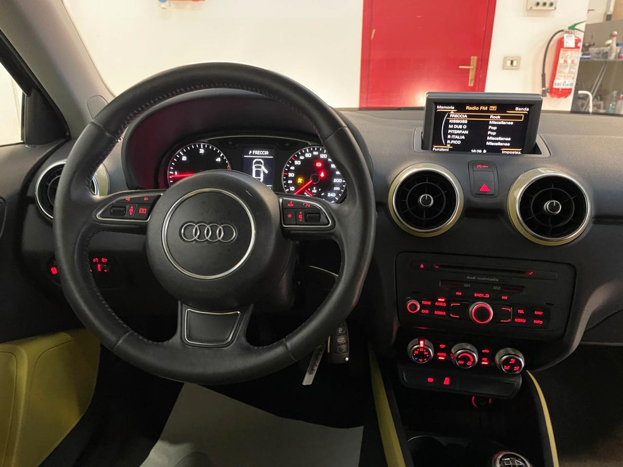Audi A1 Ambition 1.6 TDI 105cv 3p-Ok Neopatent-LEGGI SOTTO