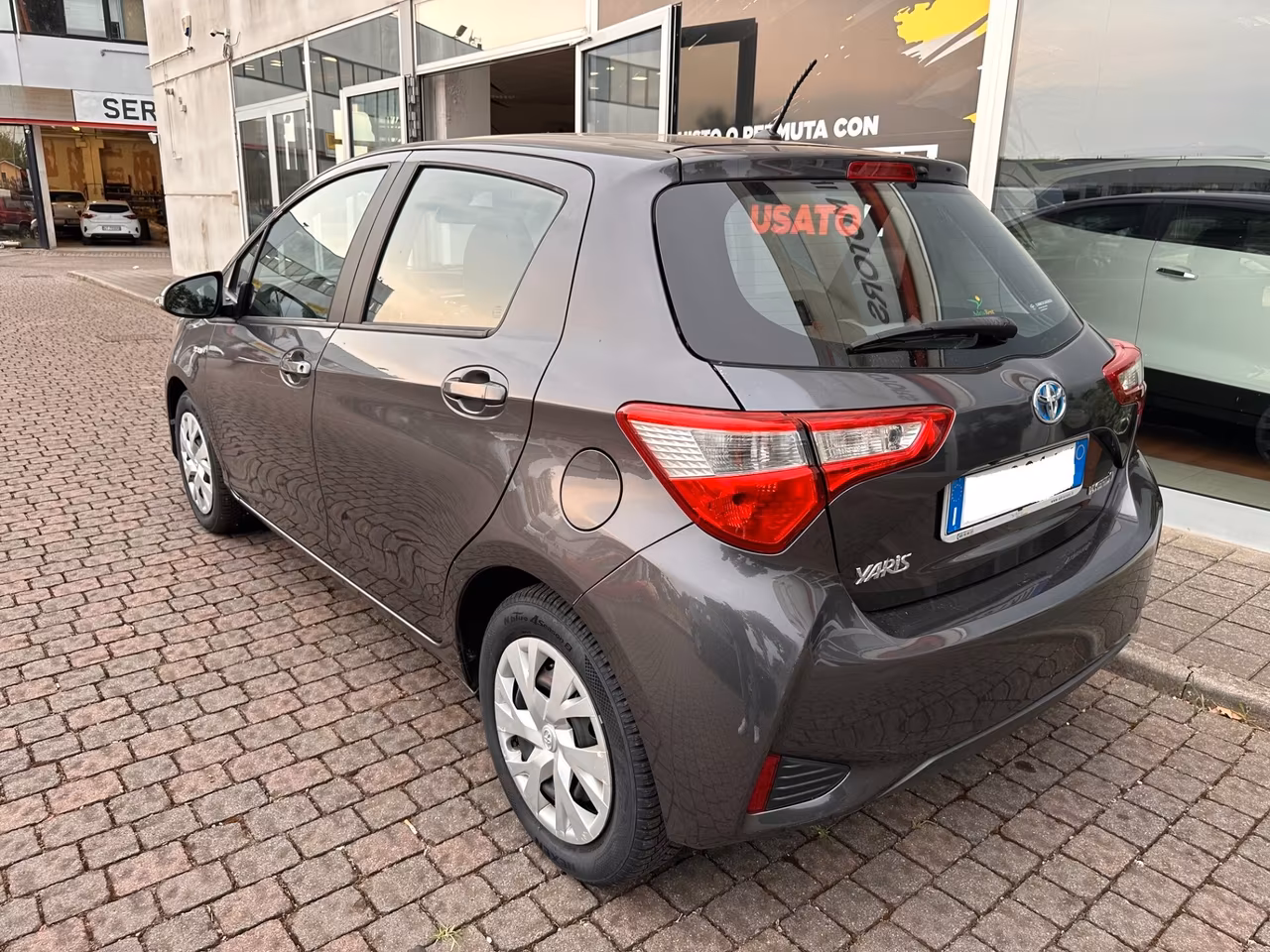 Toyota Yaris 1.5 Hybrid 5 porte Cool