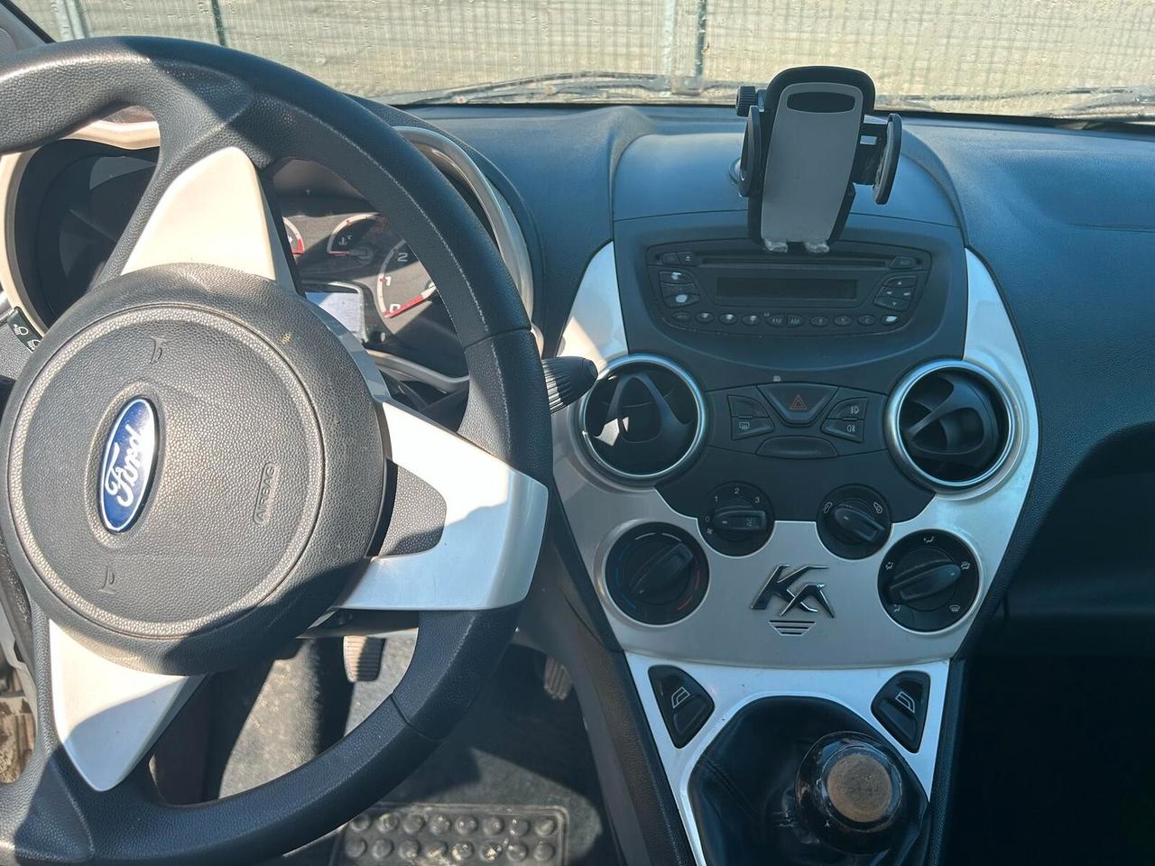 Ford Ka 1.2 8V 69CV Titanium