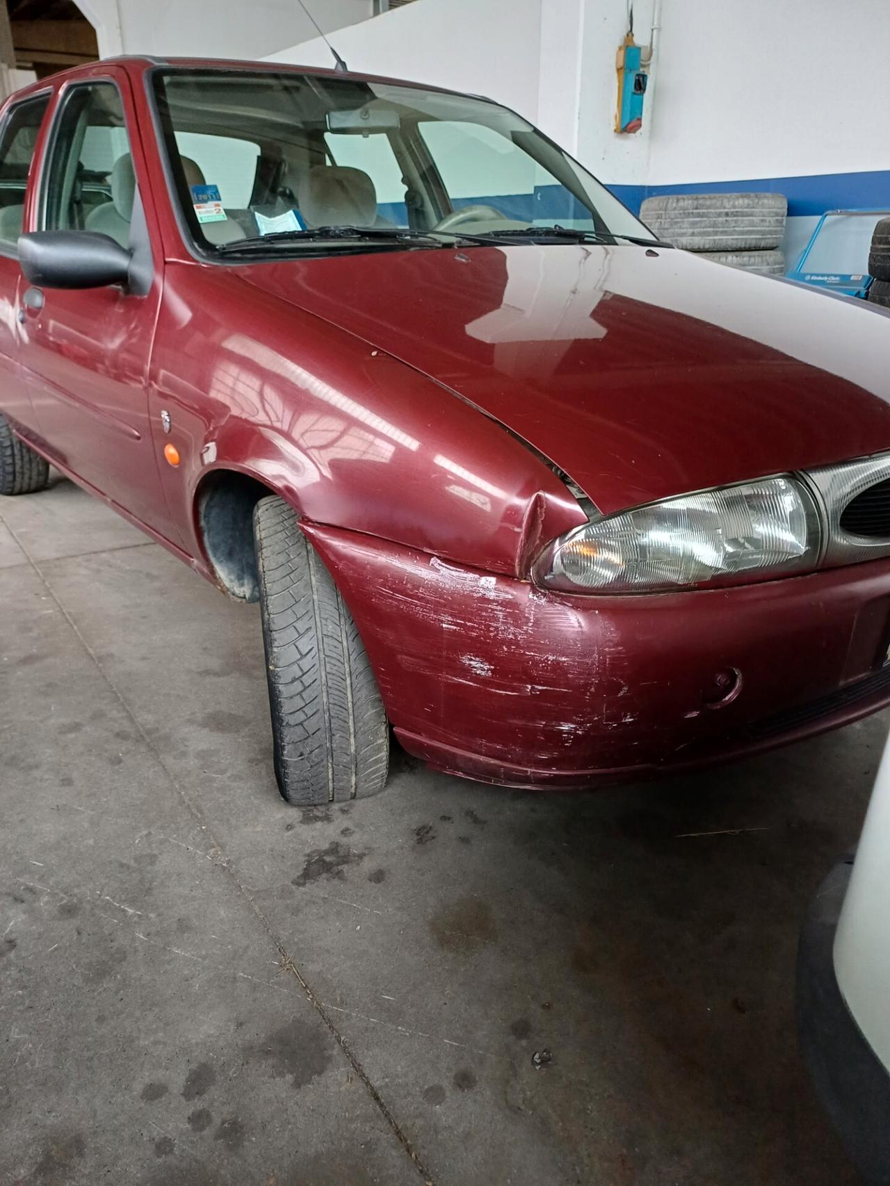 Ford Fiesta 1.2i 16V cat 5 porte Ghia OK NEOPATENTATI