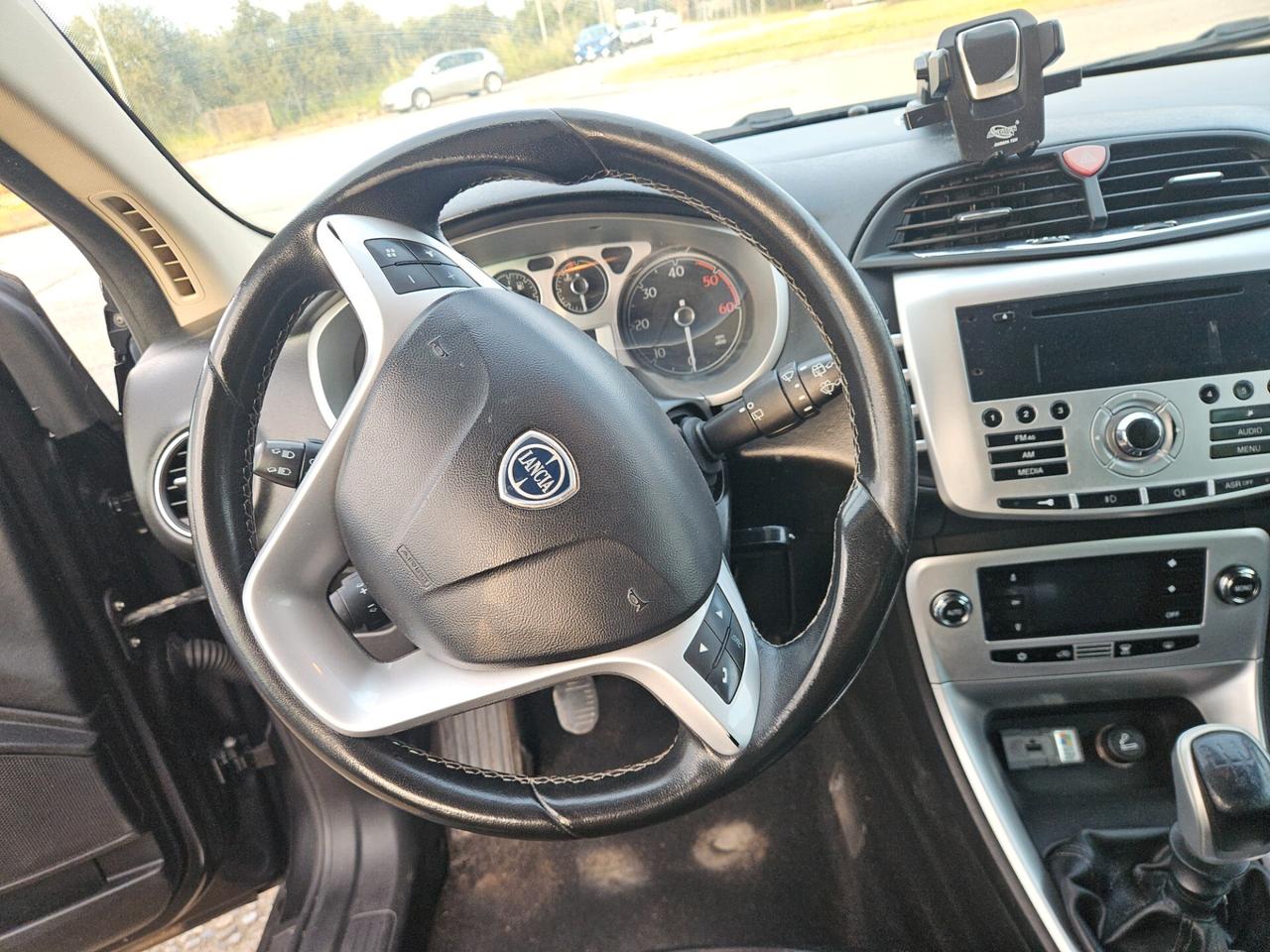 Lancia Delta 1.9 MJT Twinturbo DPF Gold