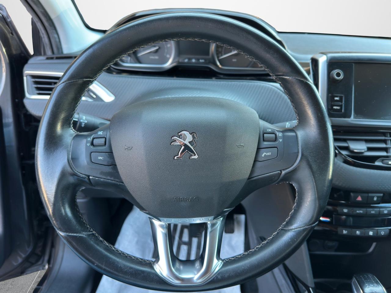 Peugeot 2008 BlueHDi 100 S&S Allure