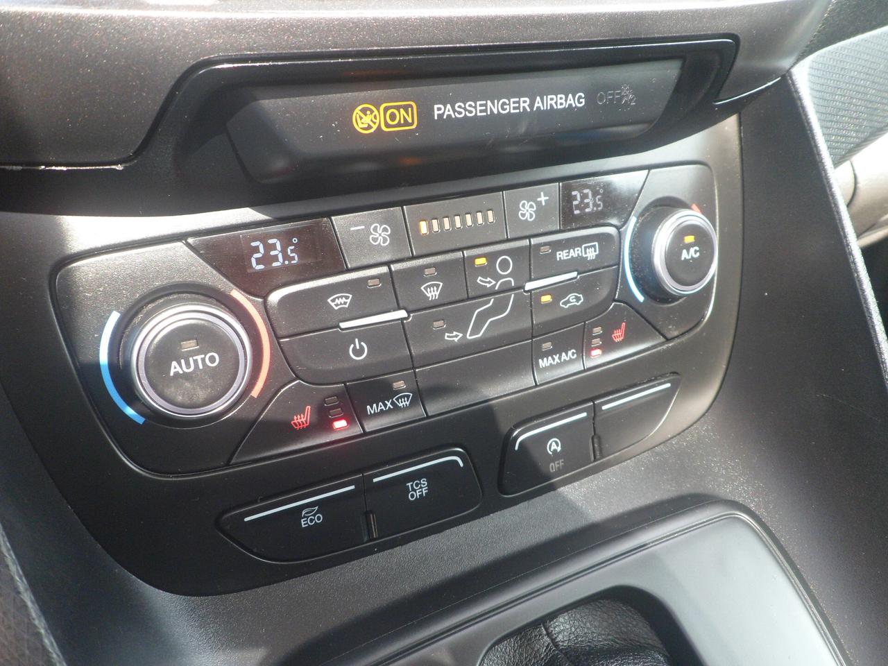 Ford Grand Tourneo Connect 5 posti autovettura