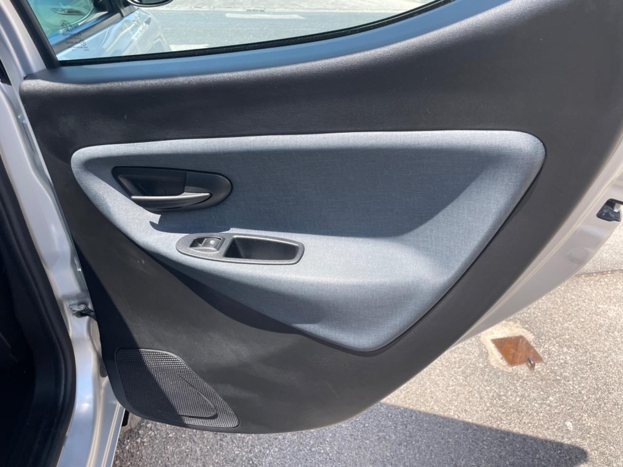 LANCIA YPSILON 1.0 HYBRID 70 (CV) 2021