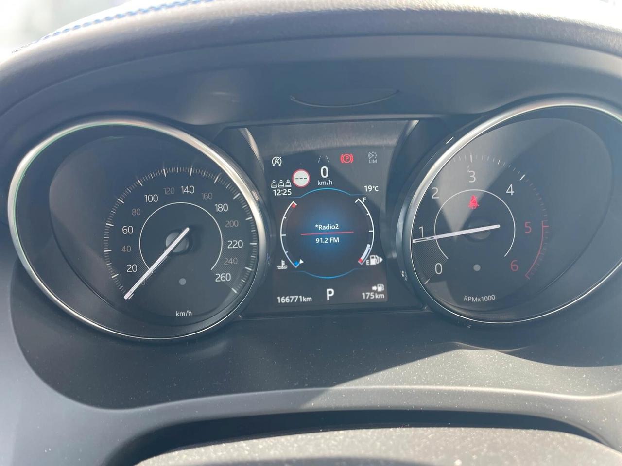 Jaguar E-Pace 2.0D 150 CV AWD aut. R-Dynamic HSE