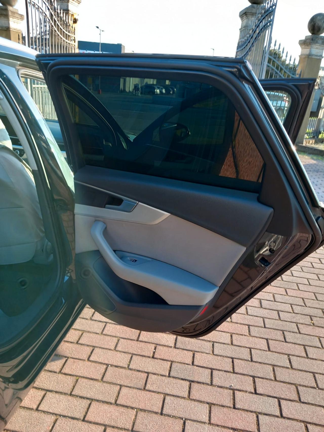 Audi A4 2.0 TDI 150 CV S tronic Business