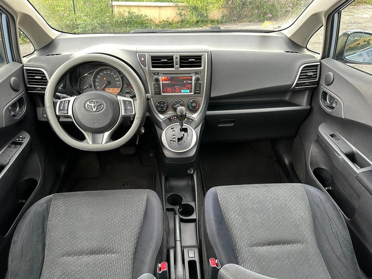 Toyota Verso-S 1.3 MT Lounge