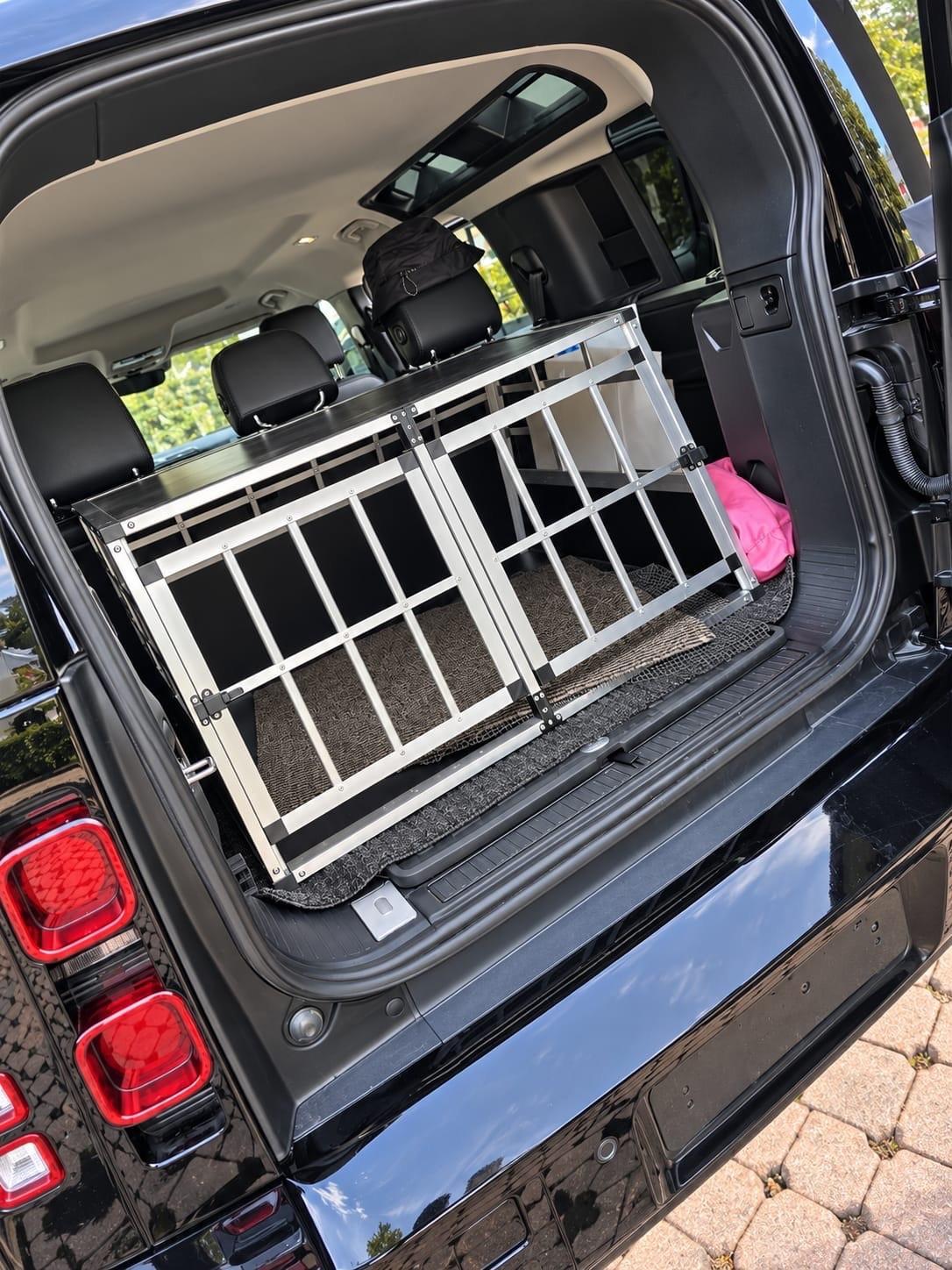 Land Rover Defender 90 3.0D I6 250 CV AWD Auto X-Dynamic SE
