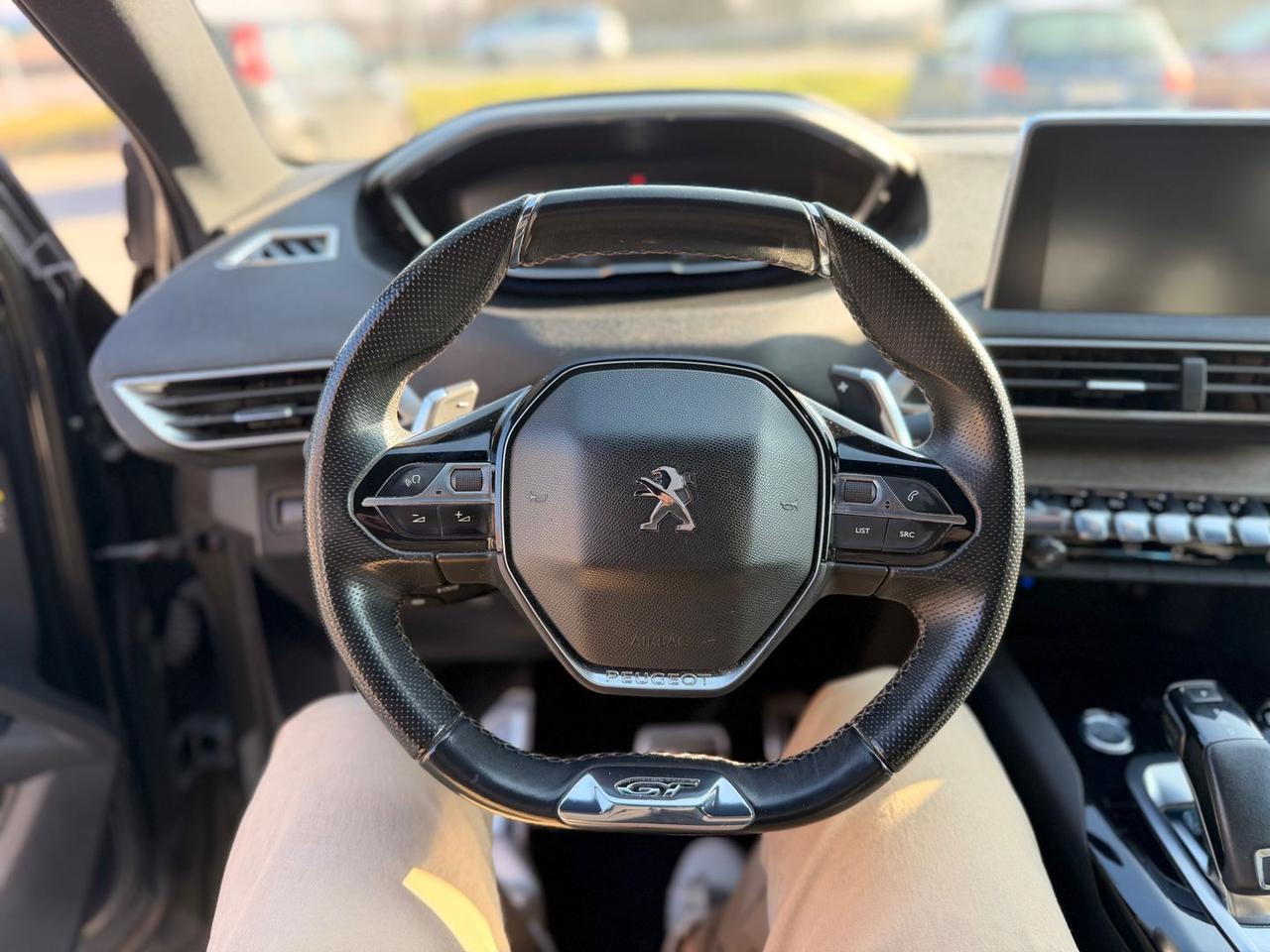 Peugeot 3008 GT 2.0 Blue HDI 180 GT B-COLOR #8587