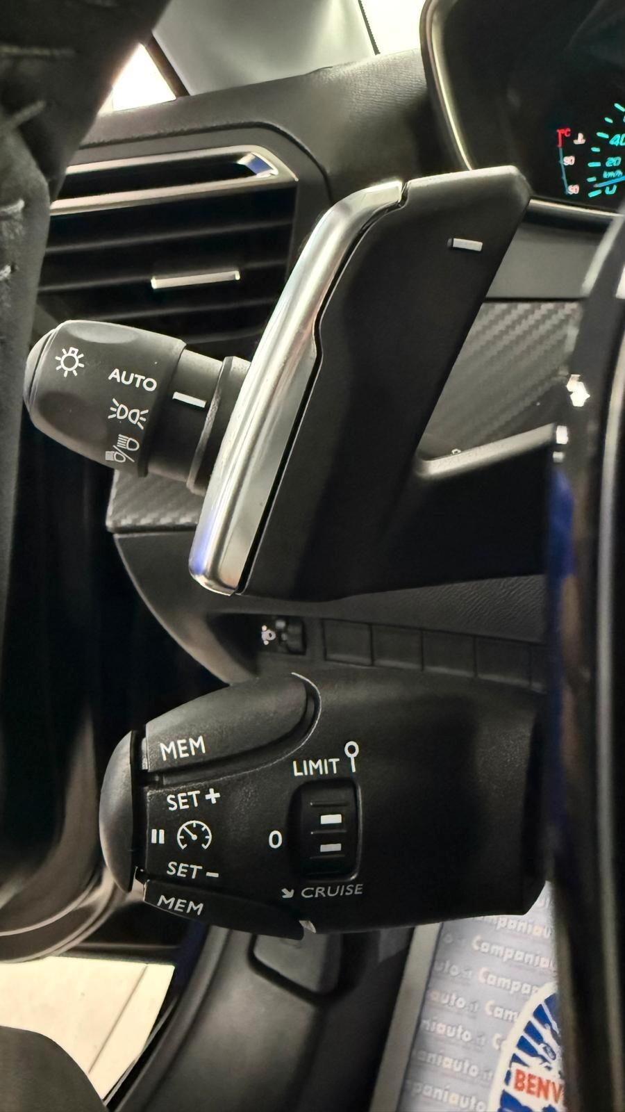 Peugeot 208 Hybrid 110 e-DCS6 Style