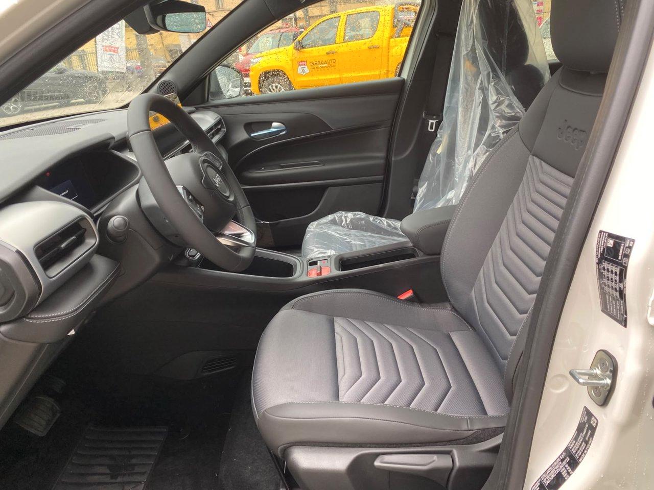 Jeep Avenger 1.2 turbo e-hybrid mhev Longitude fwd 110cv edct6