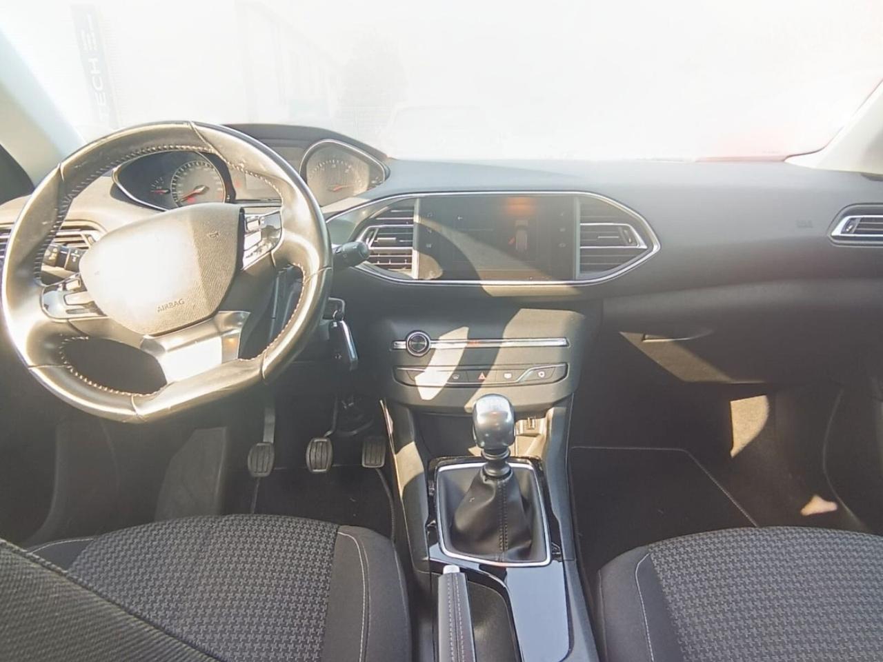Peugeot 308 BlueHDi 100 S&S Style