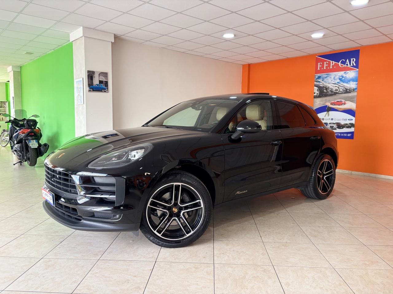 Porsche Macan 2.0 245 cv pdk tetto matrix sound permute finanziamenti