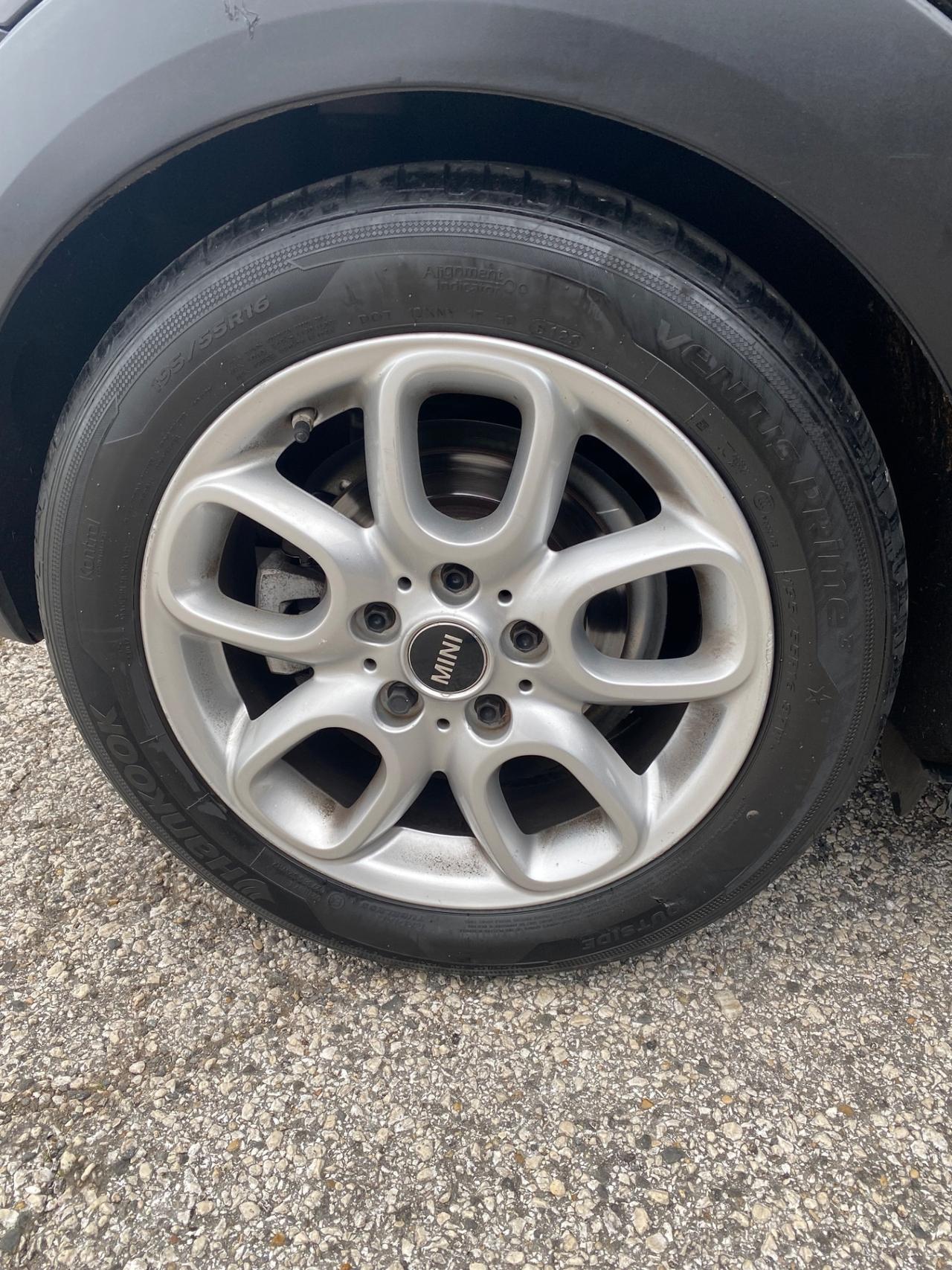 Mini 1.2 One 75 CV automatica