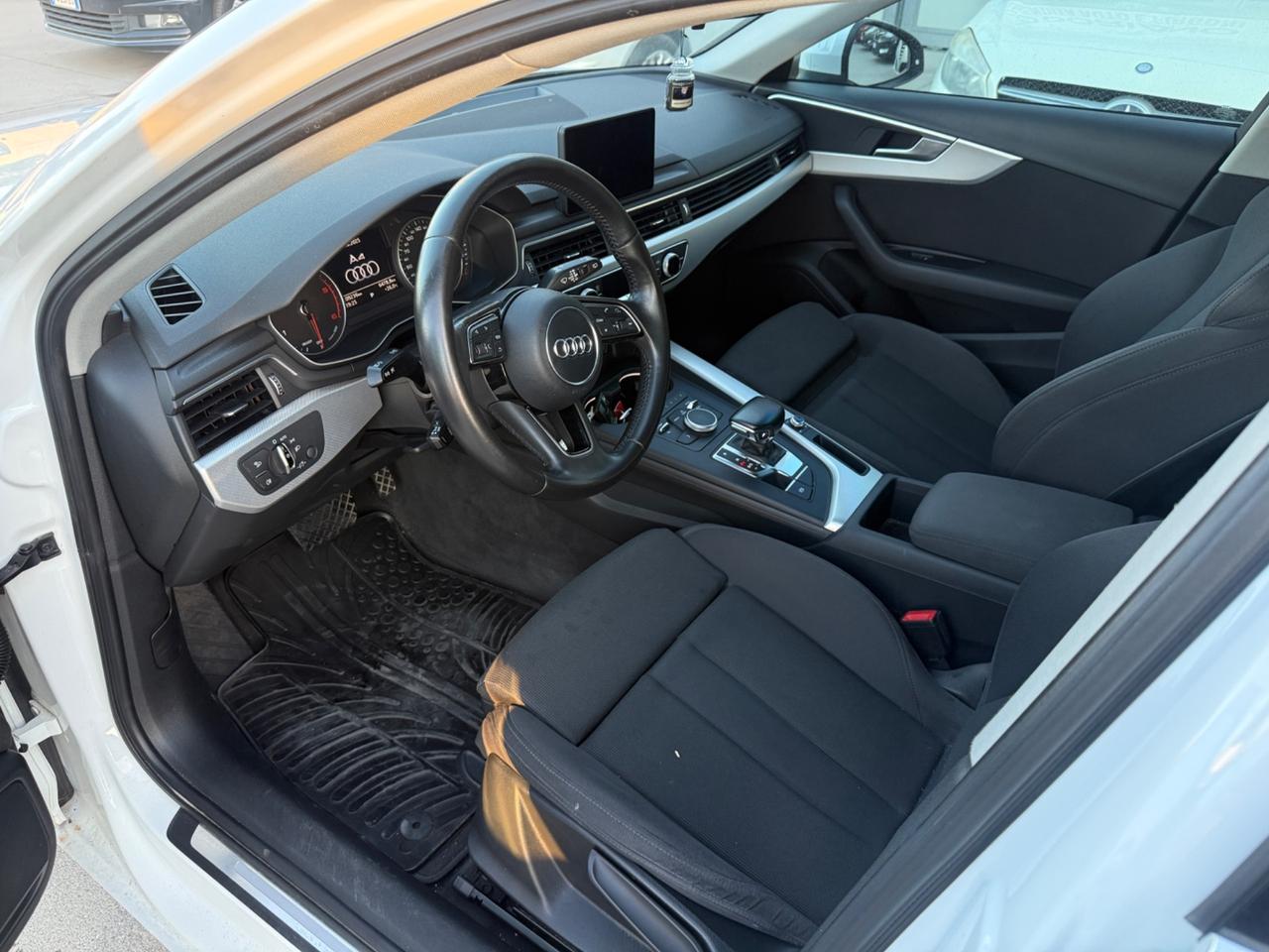 Audi A4 Avant 2.0 TDI 150 CV ultra S tronic Business Sport