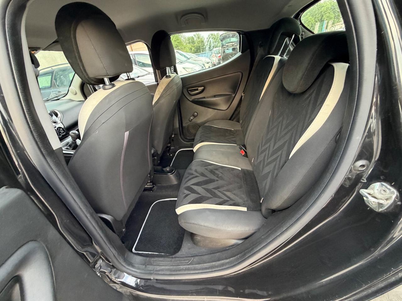 Lancia Ypsilon 1.2 69 CV 5 porte Mya