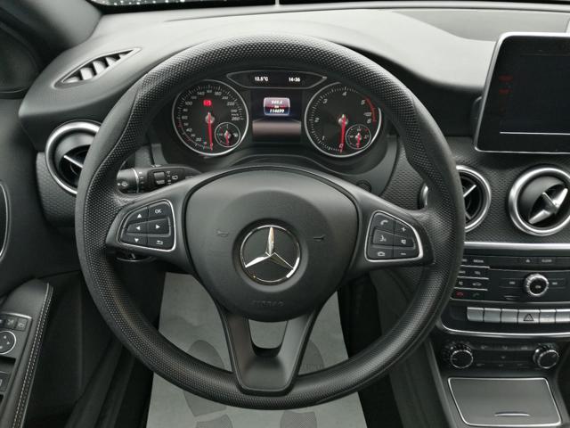 MERCEDES-BENZ A 180 d Business