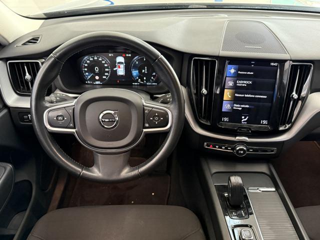 VOLVO XC60 B5 AWD Geartronic Momentum PROMO