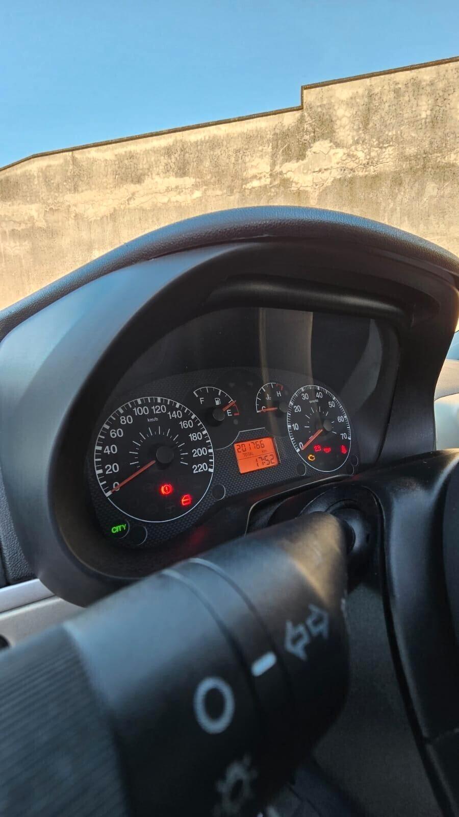 Fiat Grande Punto 1.2 5 porte desing Giugiaro