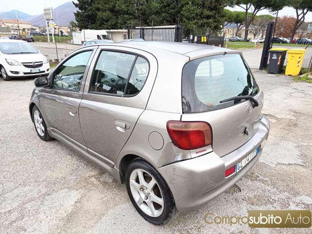 TOYOTA Yaris 1.0i 16V cat 5 porte Sol