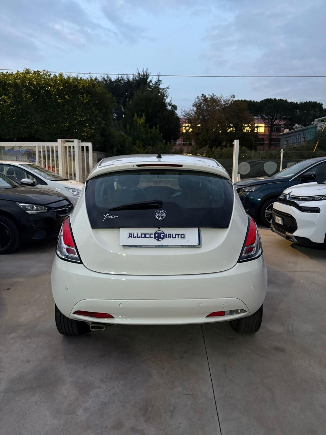 Lancia Ypsilon 1.2 69 CV 5 porte S&S Gold