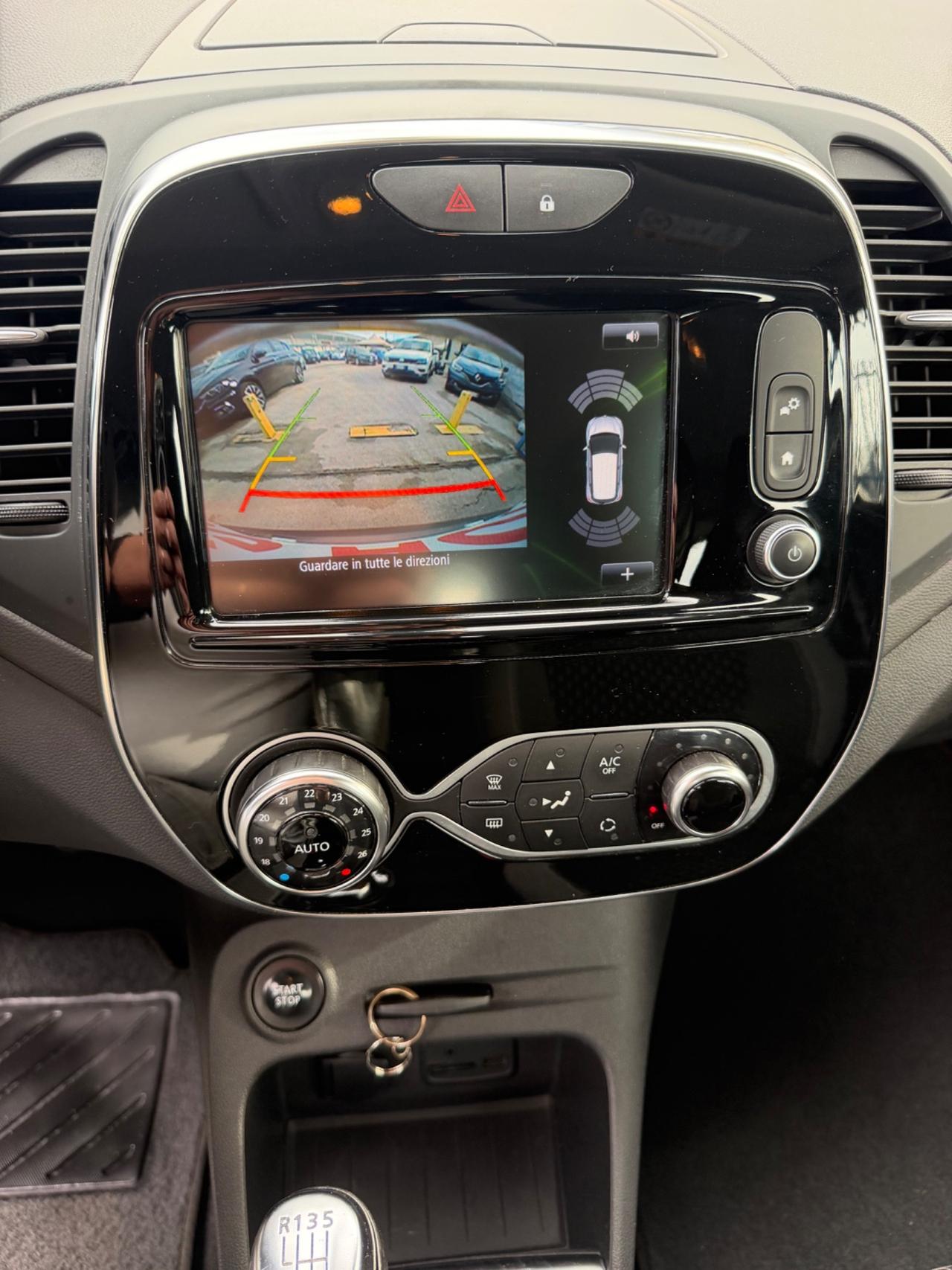 Renault Captur 1.2 benzina 120 cv 2017 Navig retroc