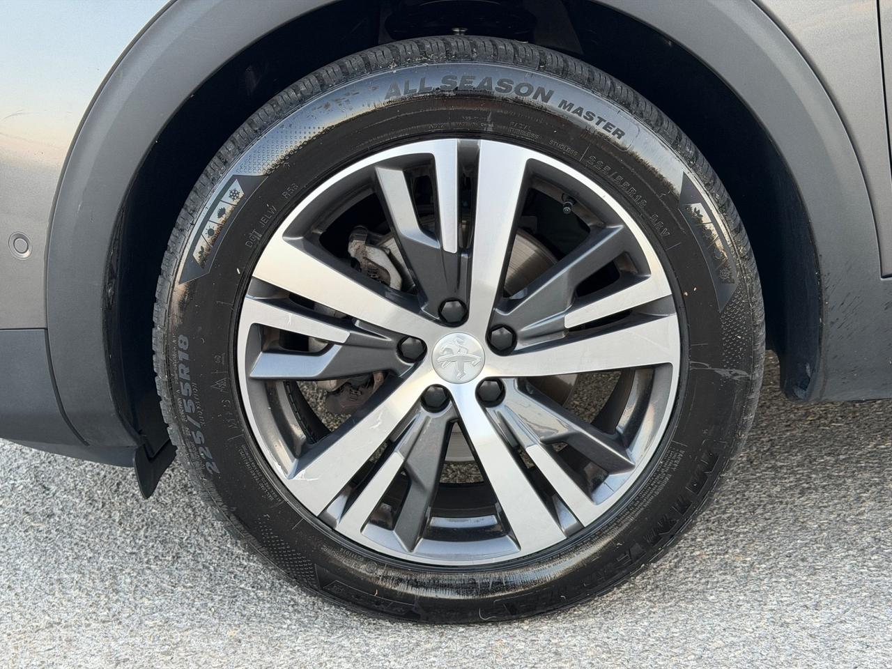 Peugeot 3008 1.5 BlueHDi 130cv 2023 - 81.000km