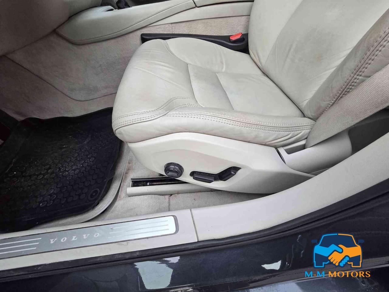 Volvo V90 D4 AWD Geartronic Momentum