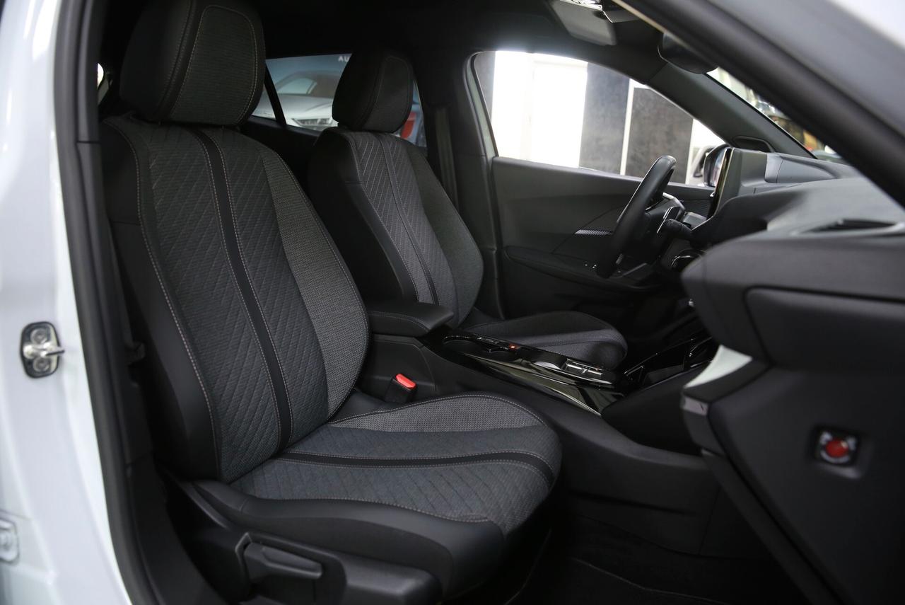 Peugeot 2008 PureTech 130 cv EAT8 Allure