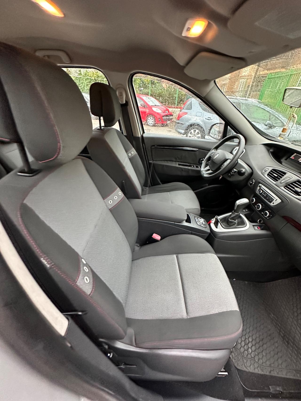 Renault Scenic Scénic XMod 1.5 dCi 110CV EDC Bose