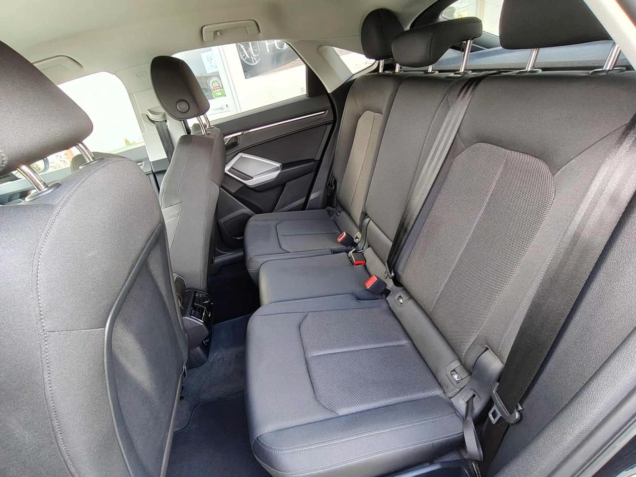 Audi Q3 SPB 35 TDI Identity Black S tronic - 2022