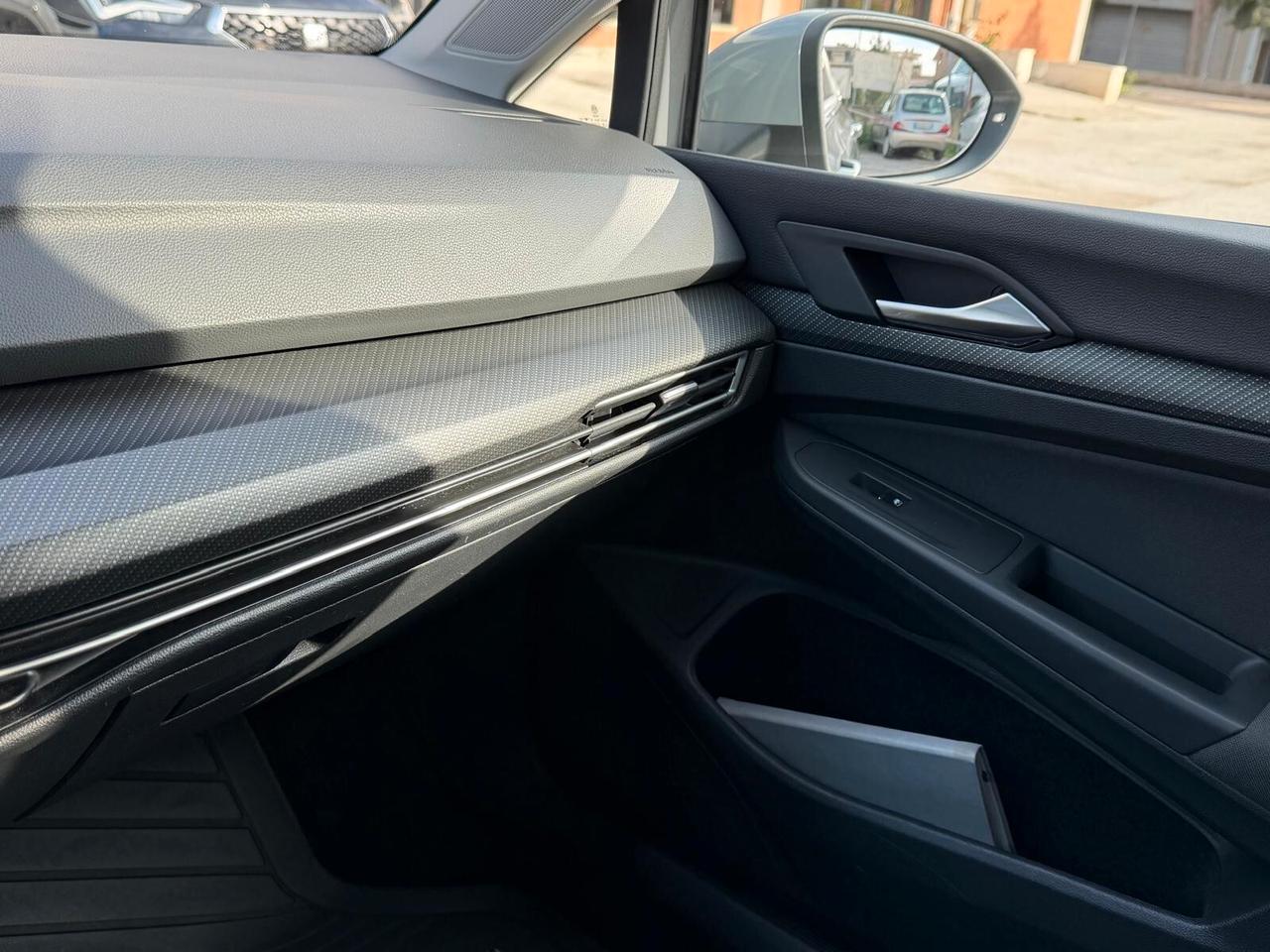 Volkswagen Golf 2.0 TDI 150 CV DSG SCR R-Line