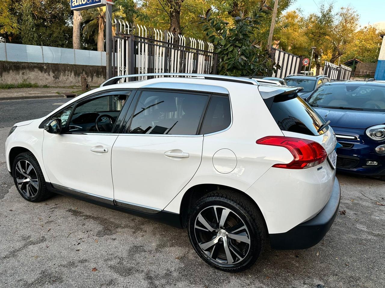 Peugeot 2008 BlueHDi 100 Allure