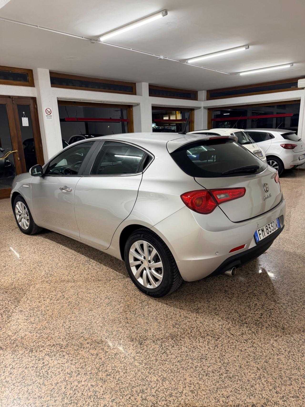 Alfa Romeo Giulietta 1.6 JTDm TCT 120 CV Business