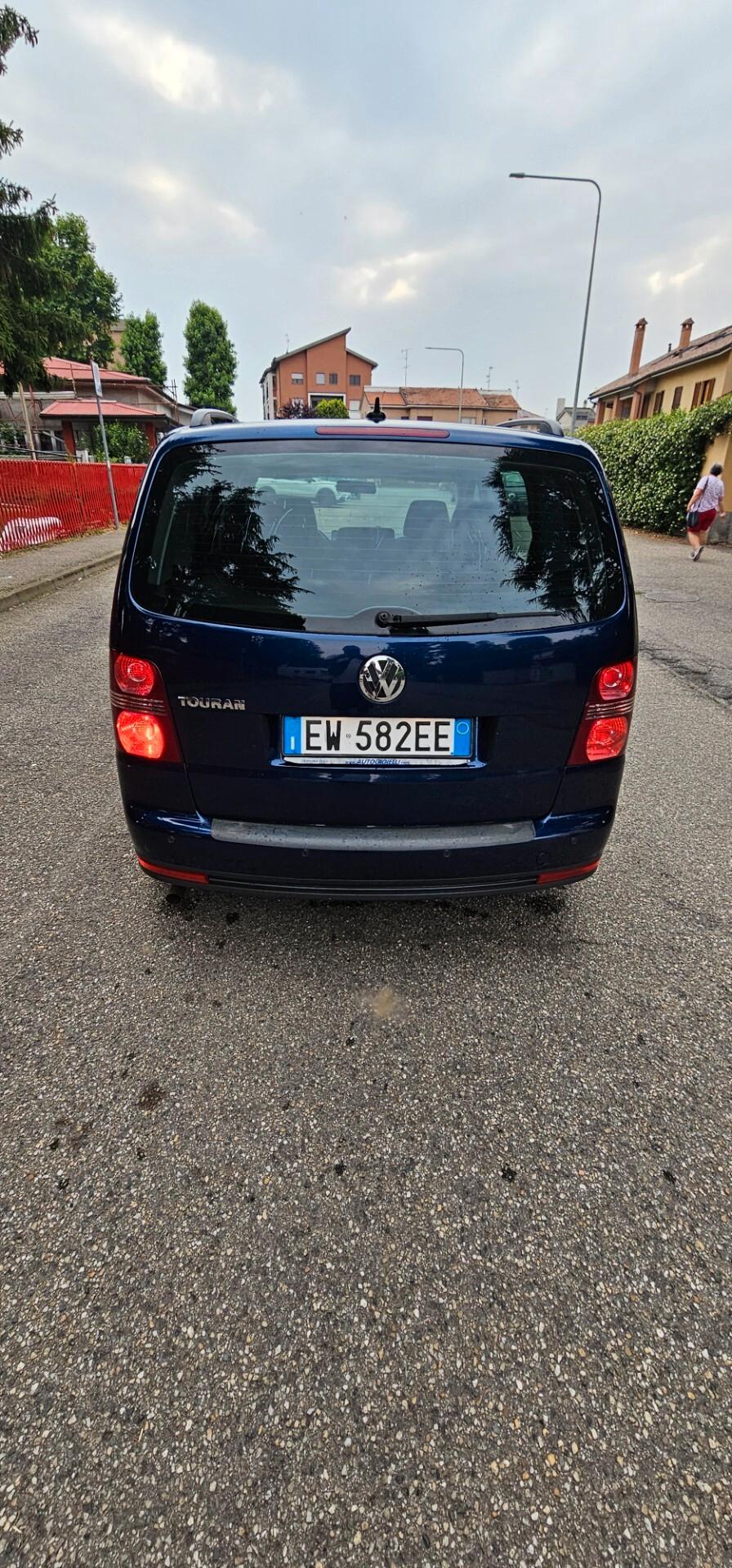 Volkswagen touran