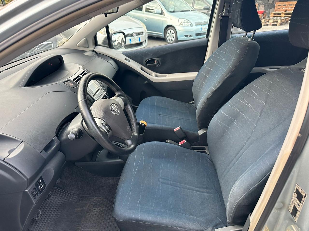 Toyota Yaris 1.0 5 porte Sol benzina per neopatentati