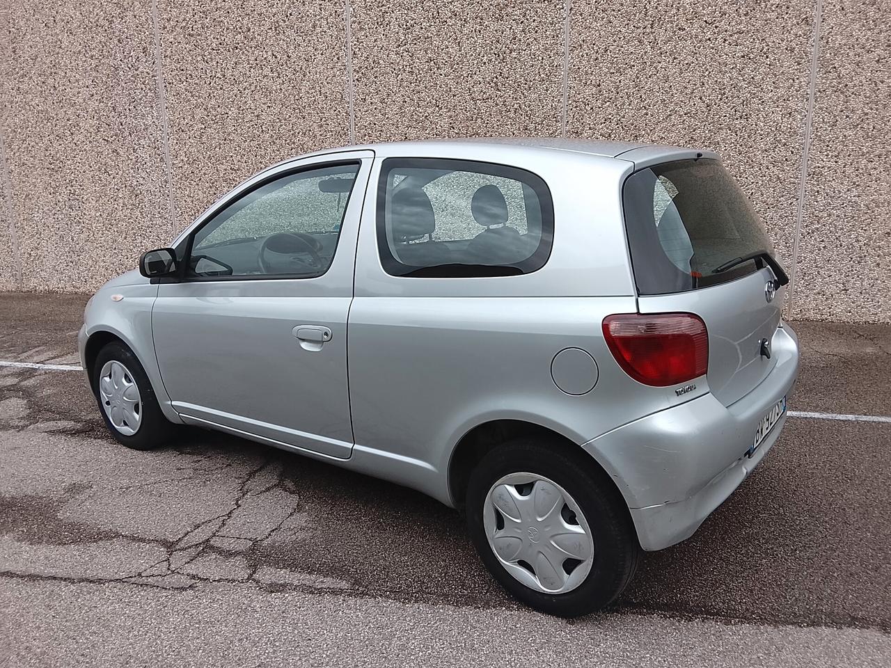 Toyota Yaris 1.0i 16V cat 3 porte