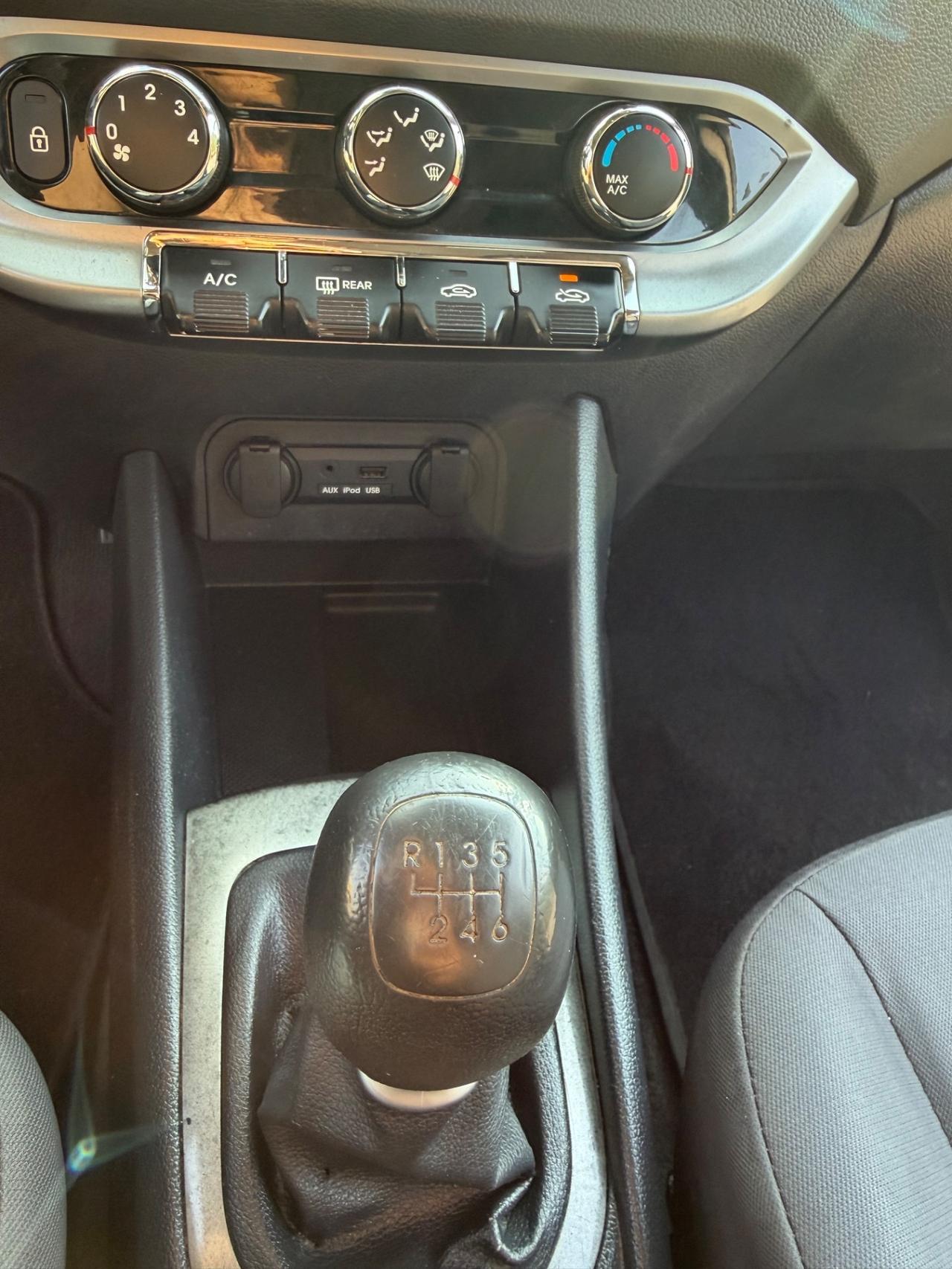 Kia Rio 1.1 CRDi WGT 5p. EX