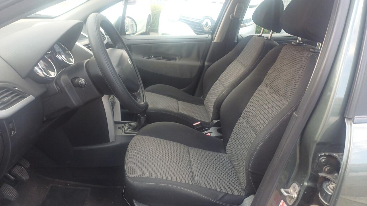 Peugeot 207 1.4 HDi 70CV 5p. Energie Sport