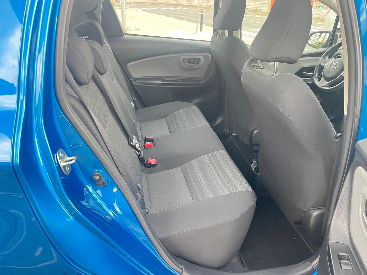 Toyota Yaris 1.0 5 porte "Lounge - navi"COME NUOVA"