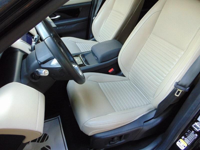 LAND ROVER Discovery Sport Discovery Sport 2.0D...