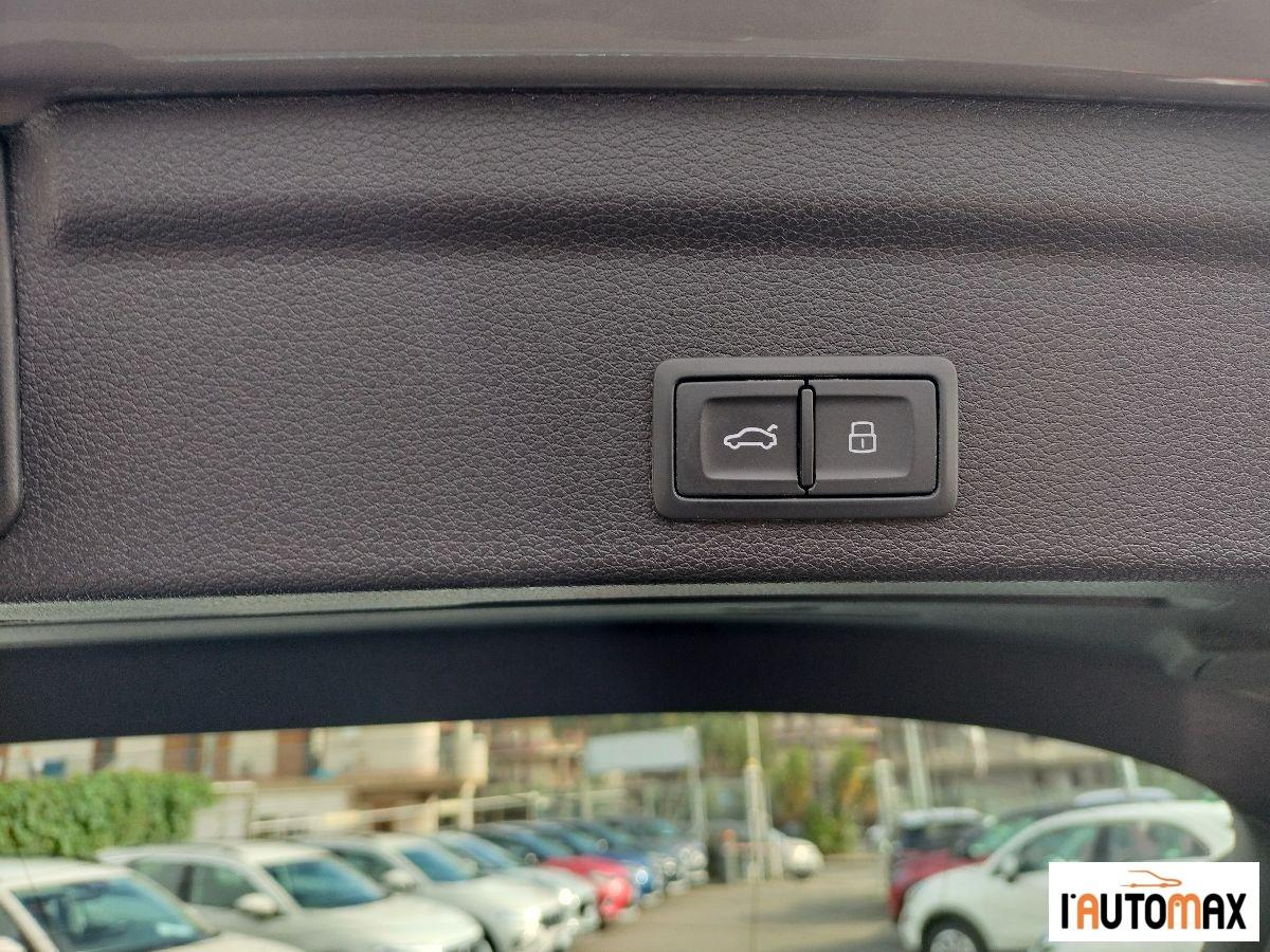 AUDI - Q3 Sportback RS 2.5 quattro s-tronic