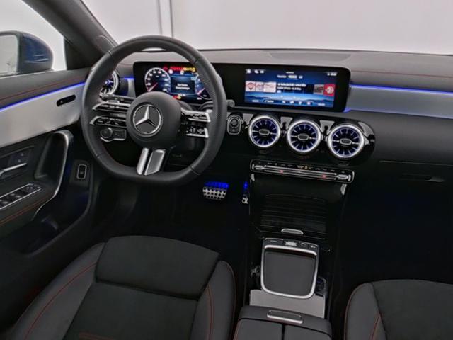 MERCEDES-BENZ CLA 180 Automatic Shooting Brake AMG Line Premium